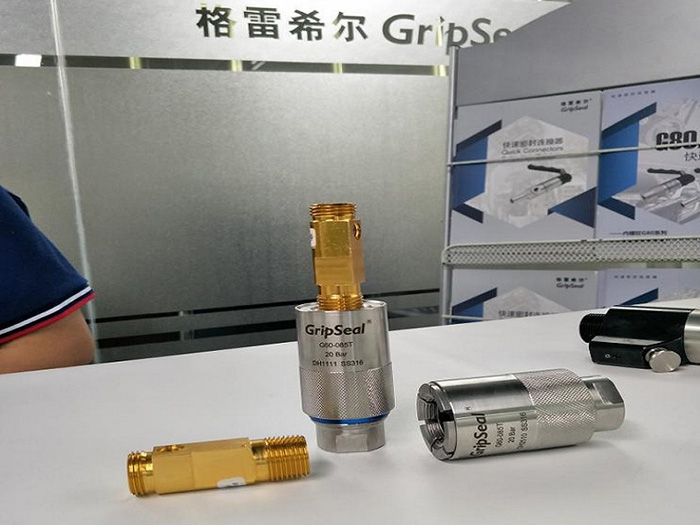 熱水器運轉(zhuǎn)測試中快速密封接頭的應(yīng)用